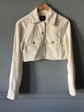 Zara White Cropped Denim Jacket XS Cotton Raw Hem
